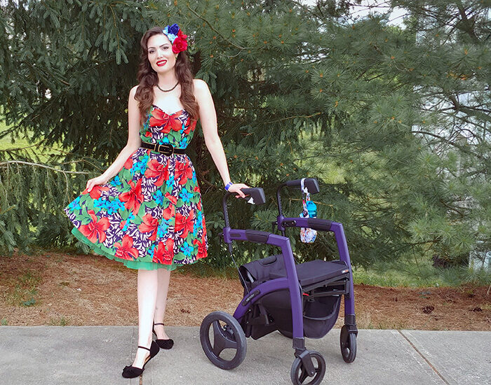 Bonnie mit einem Rollz Motion Rollator spricht über chronische Krankheiten