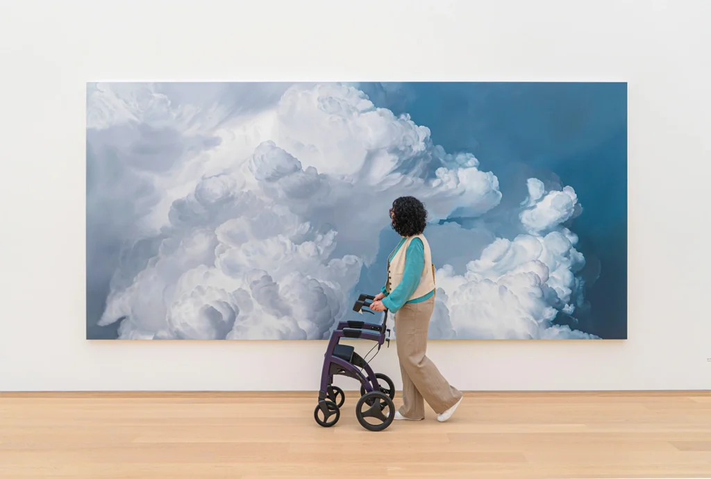 Rollz-Motion-rollator-walking-in-a-museum