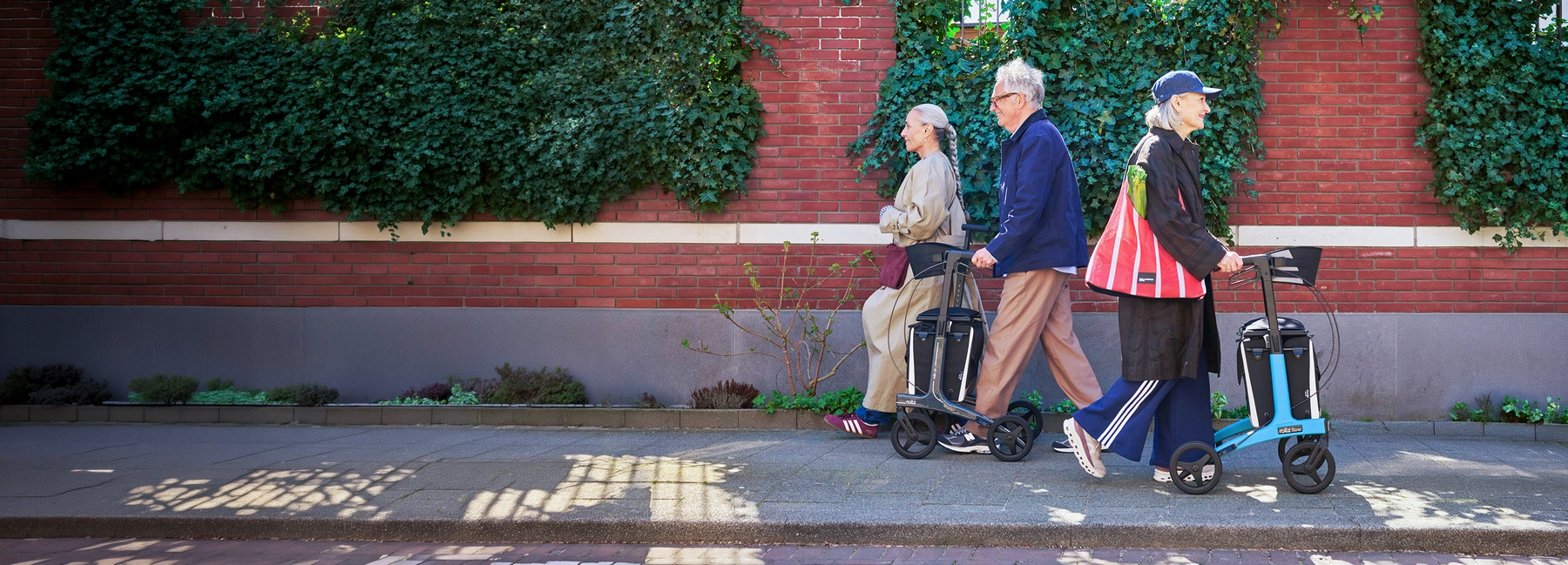 Rollz Flow rollator and Rollz Air rollator crossing each other
